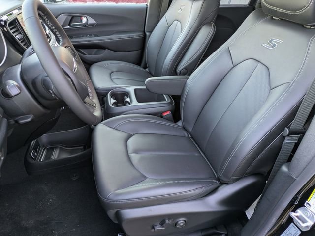 New 2026 Chrysler Pacifica Select FWD image 10