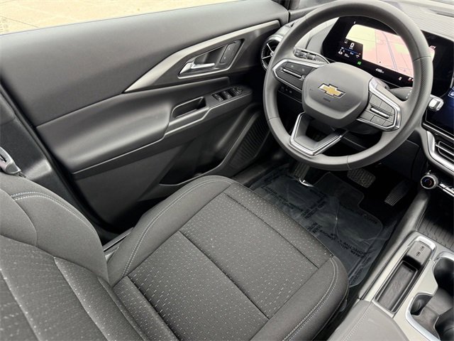 Used 2025 Chevrolet Equinox EV LT image 13