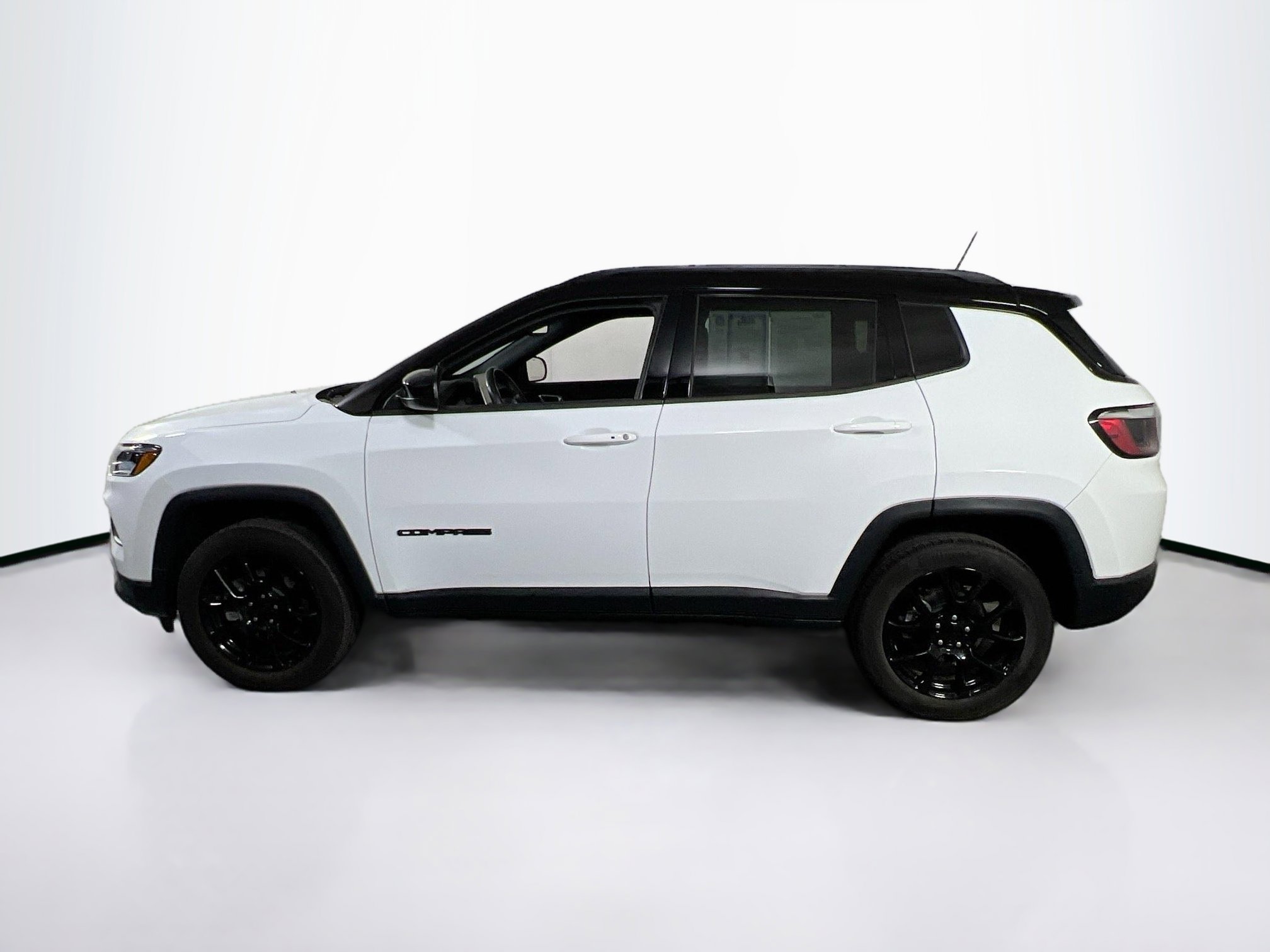 Used 2022 Jeep Compass Altitude w/ Convenience Group image 8