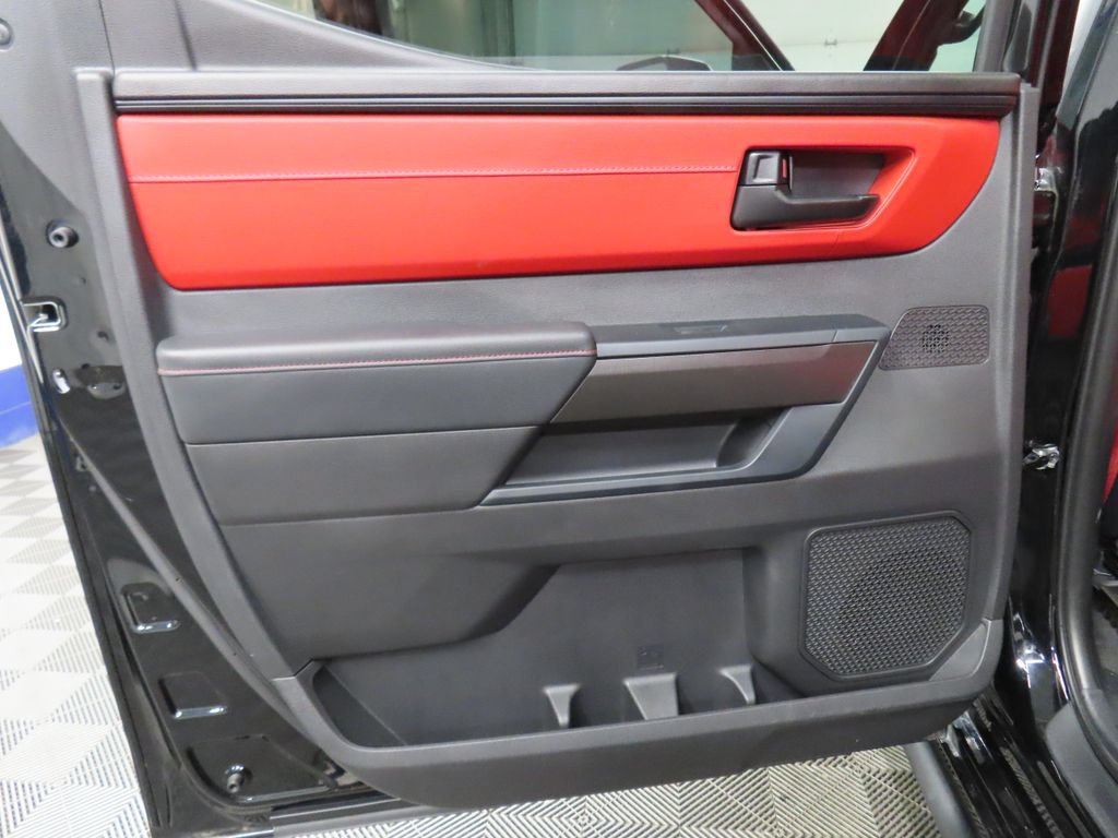 Used 2025 Toyota Tundra Limited AWD/4WD image 66