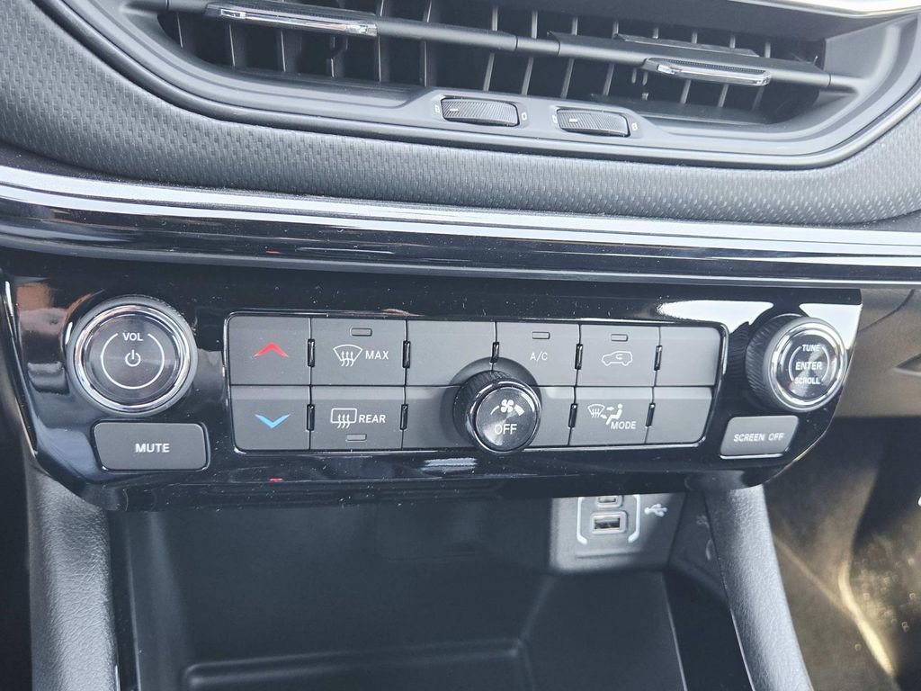 New 2026 Jeep Compass Latitude image 24