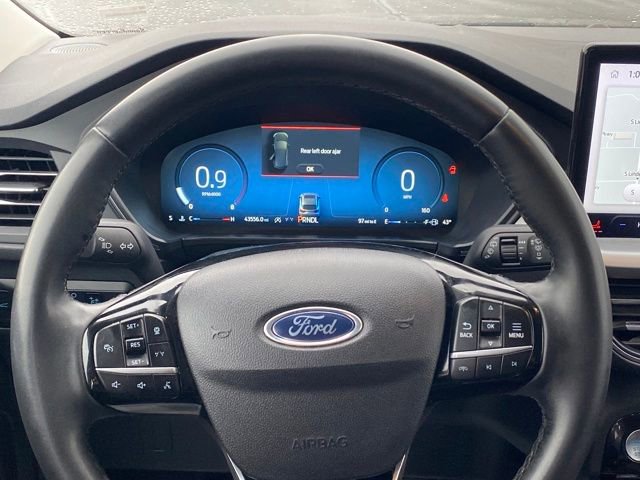 Used 2023 Ford Escape Platinum image 8