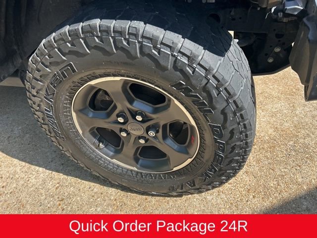 Used 2022 Jeep Gladiator Rubicon w/ Cold Weather Group AWD/4WD image 3