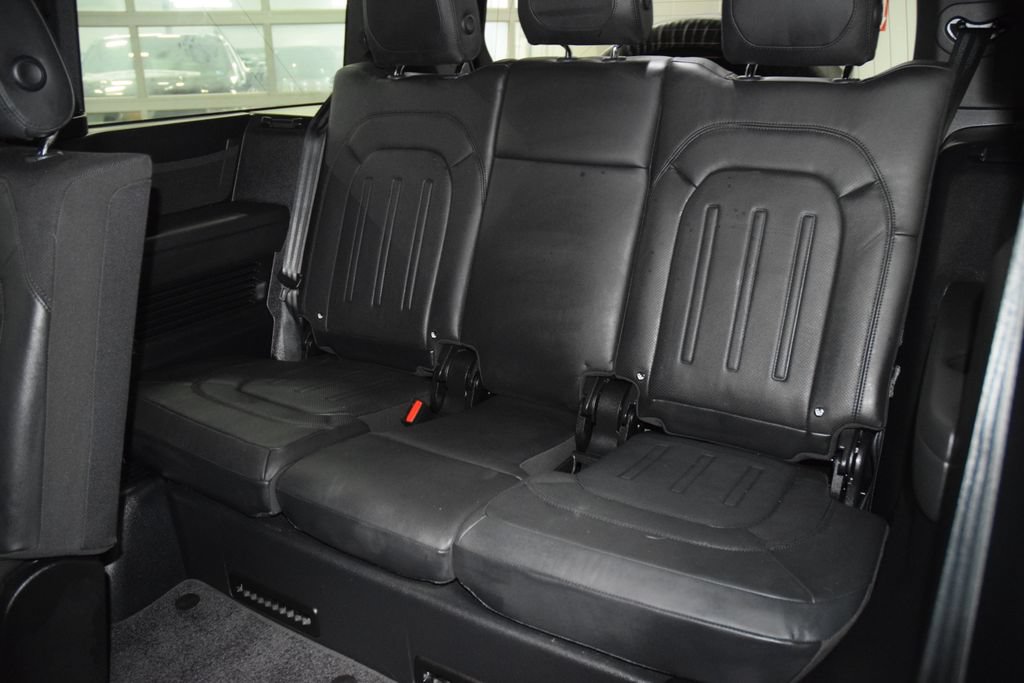 Used 2024 Land Rover Defender 130 X AWD/4WD image 47