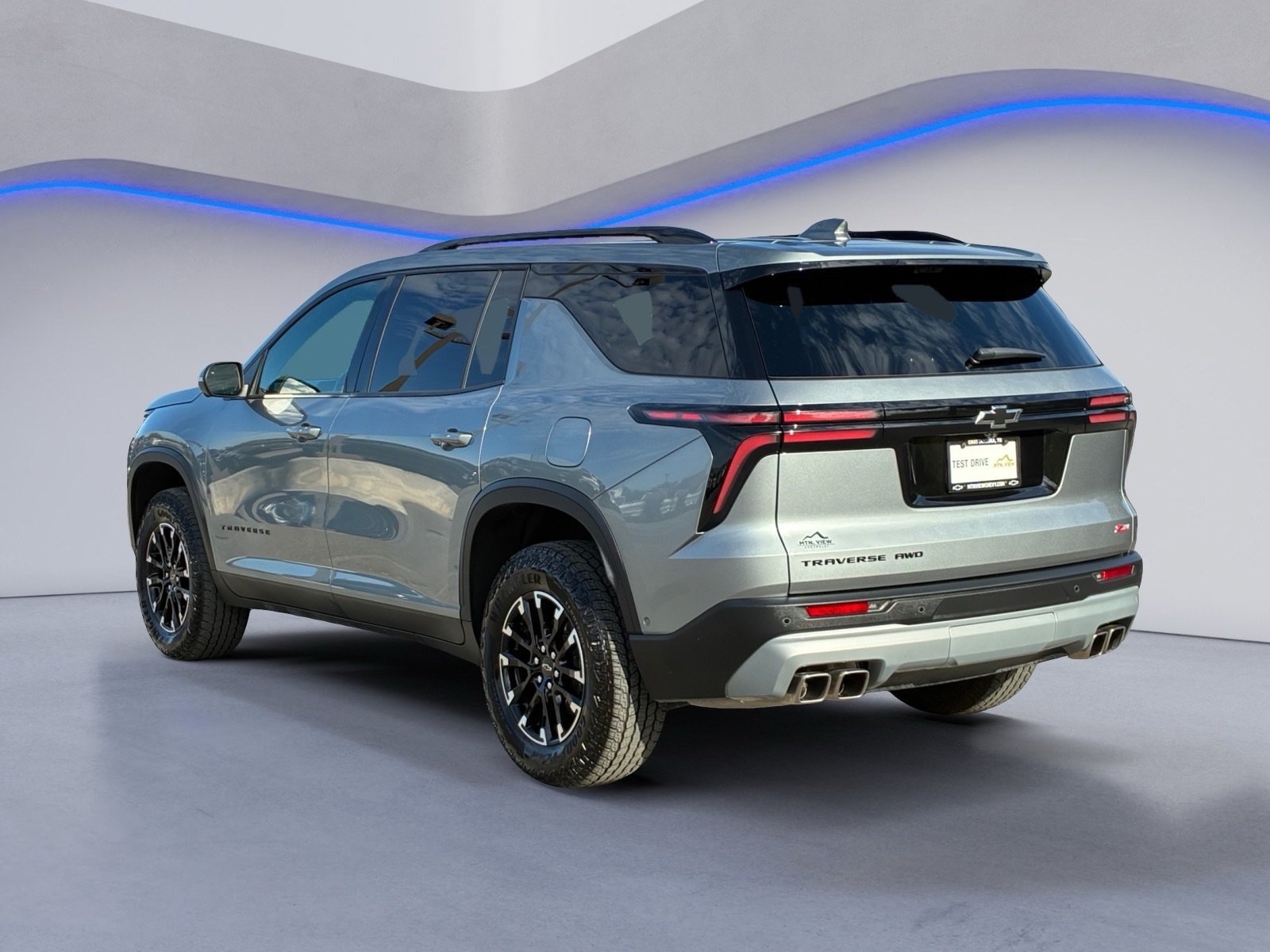 Used 2026 Chevrolet Traverse Z71 w/ Enhanced Driving Package AWD/4WD image 3