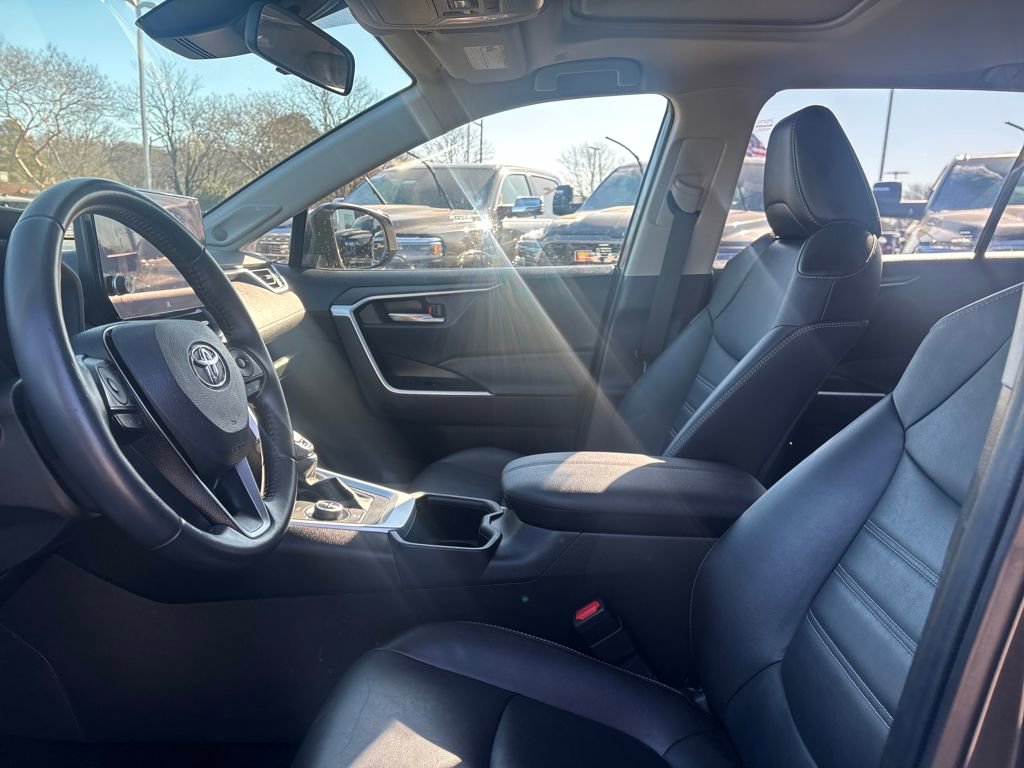 Used 2023 Toyota RAV4 XLE Premium image 7