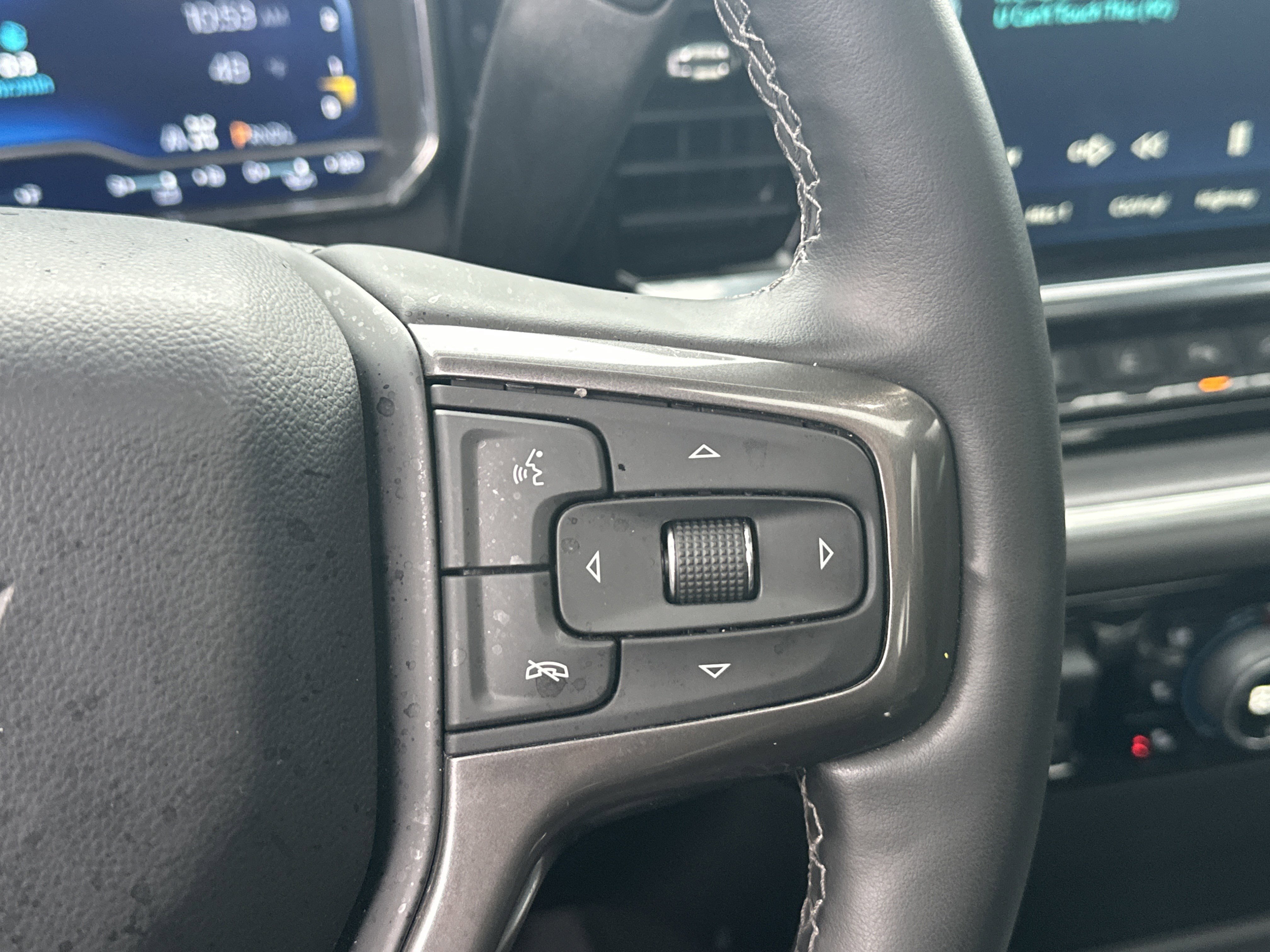 Used 2024 Chevrolet Silverado 2500 High Country w/ Midnight Edition image 30