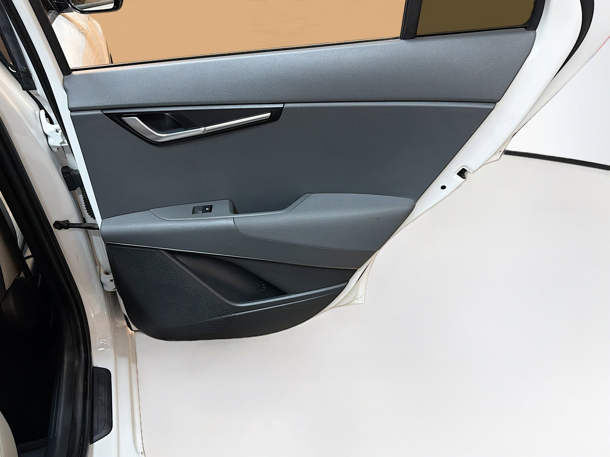 Used 2023 Kia Niro EX Touring image 32