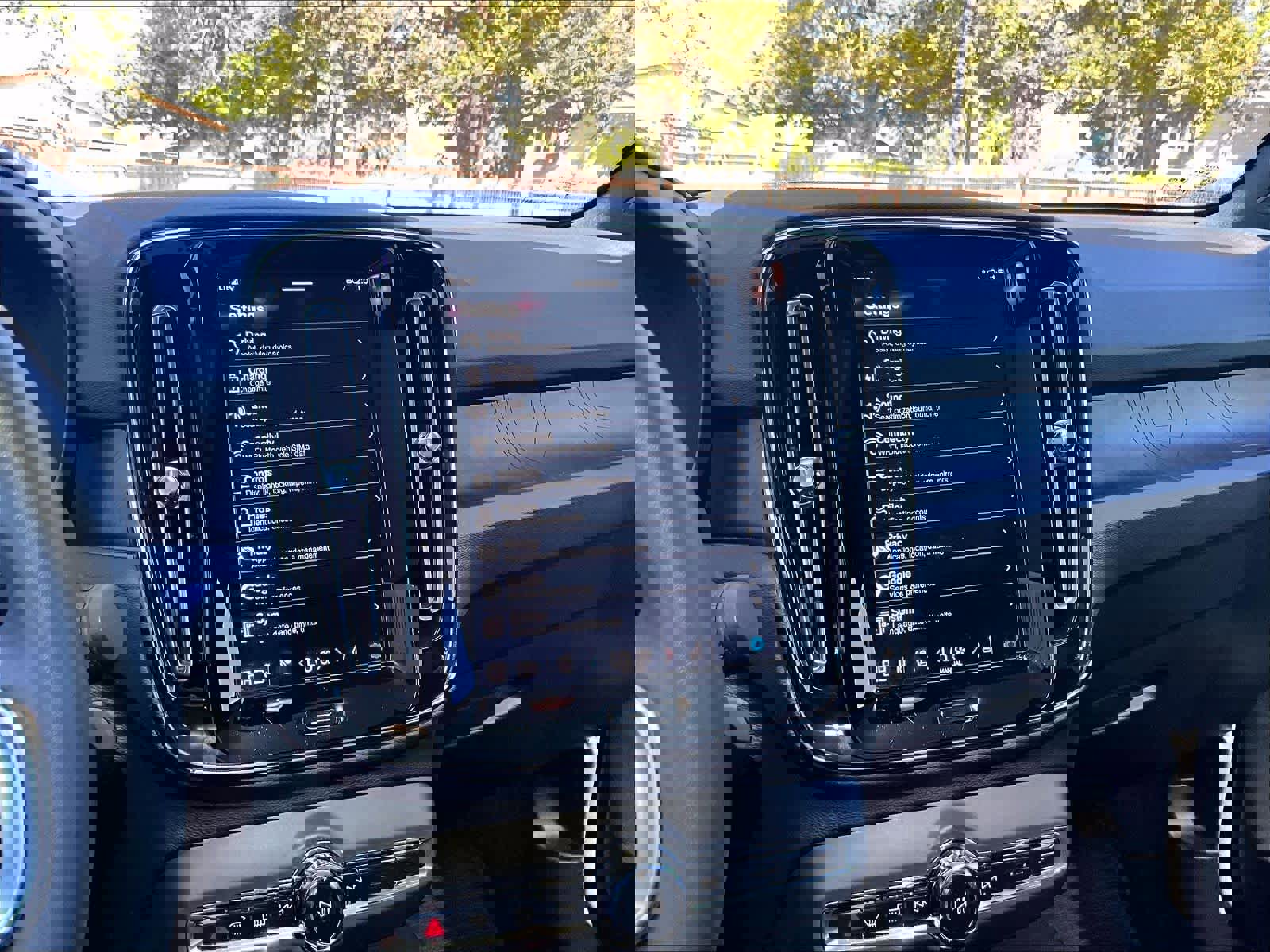 Used 2022 Volvo C40 P8 Recharge Ultimate image 36