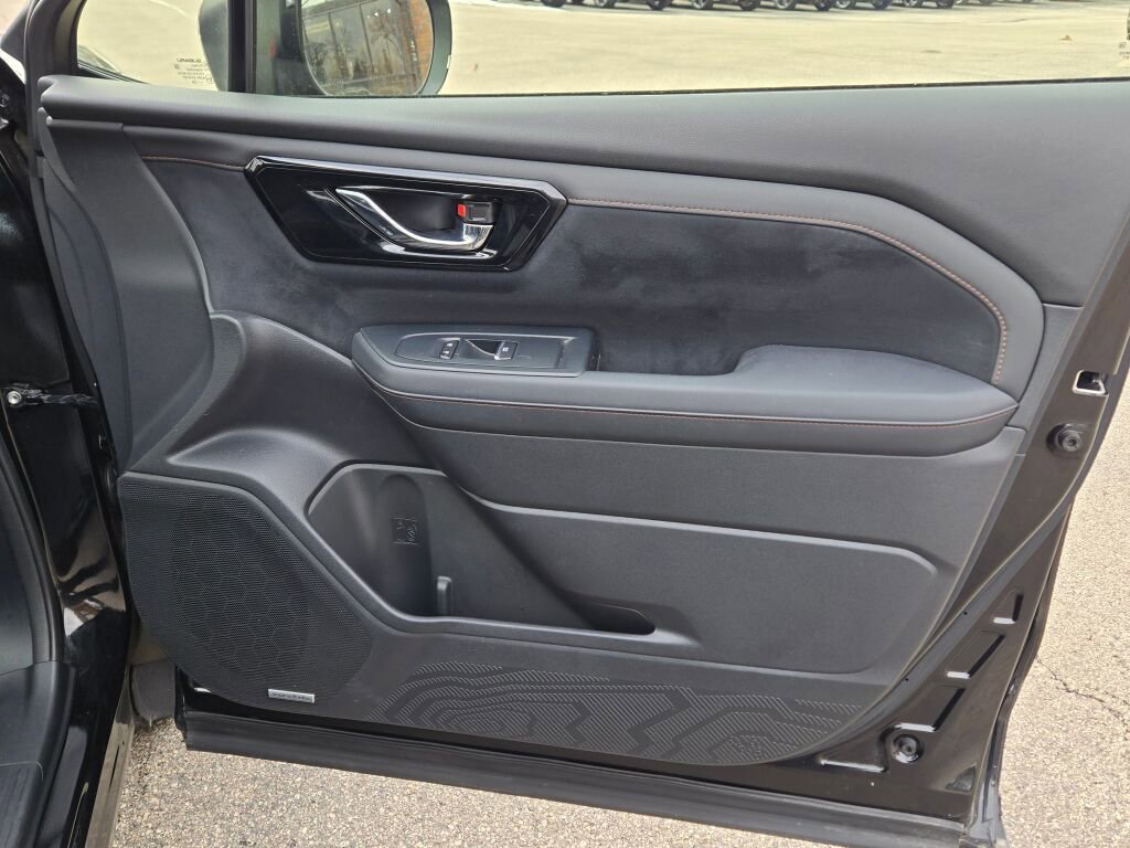 Used 2025 Subaru Forester Touring image 10