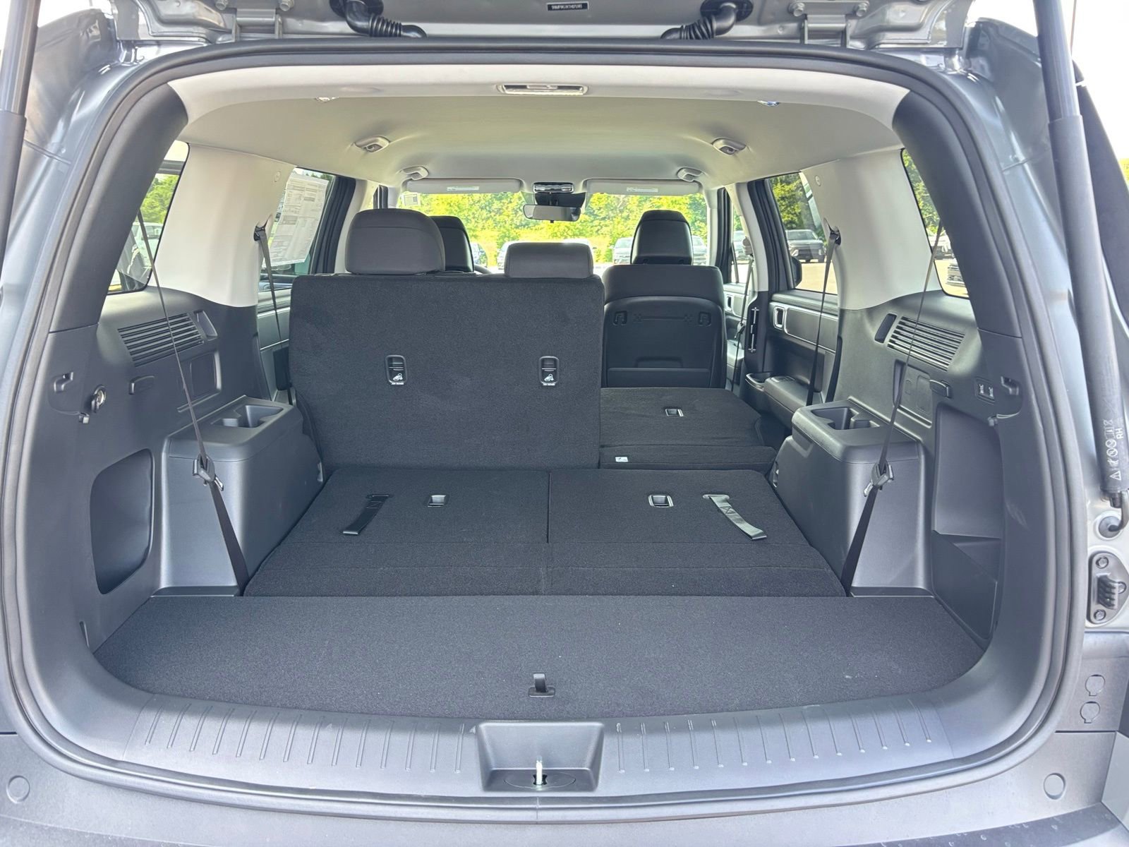 New 2026 Hyundai Santa Fe SE image 18