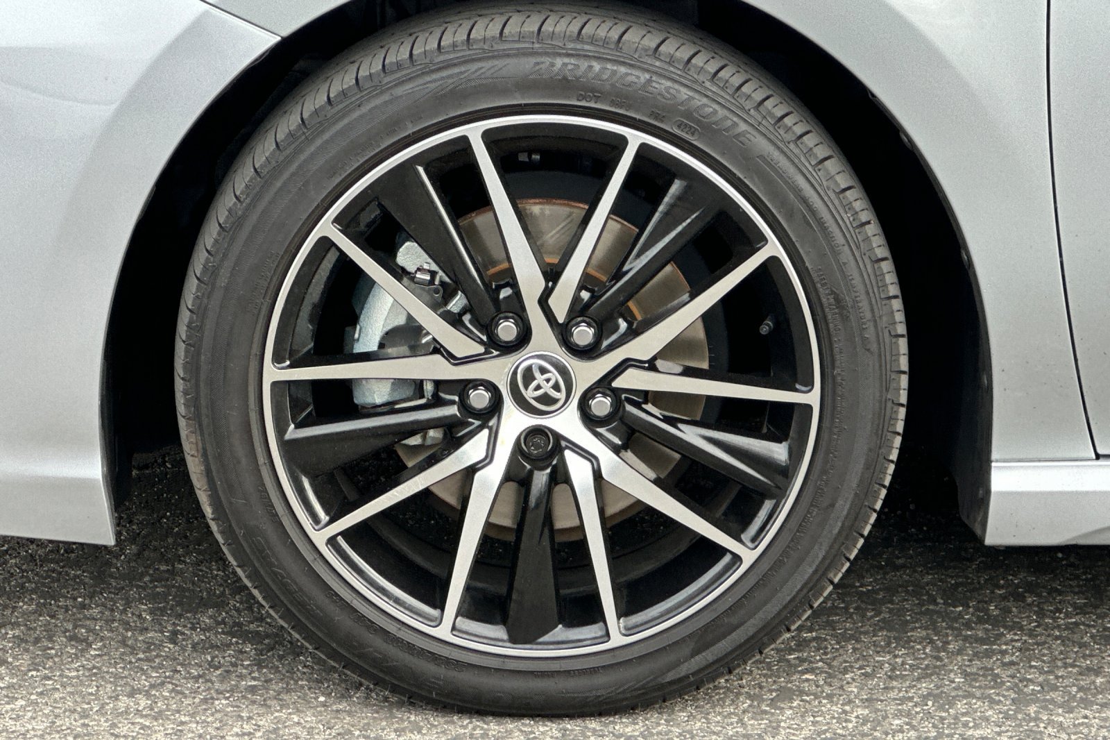 Used 2024 Toyota Camry SE FWD image 33