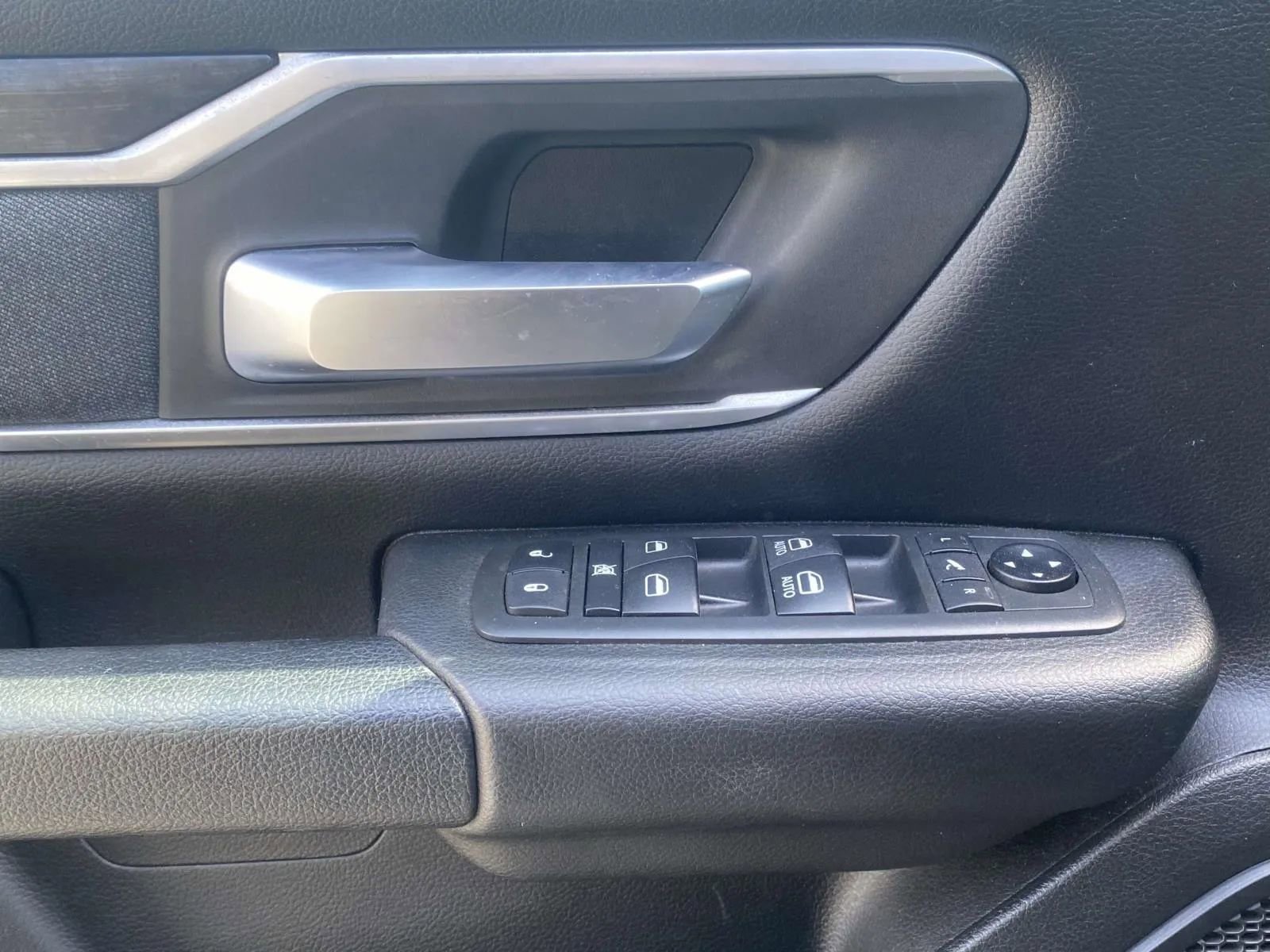 Used 2021 RAM 1500 Big Horn AWD/4WD image 17