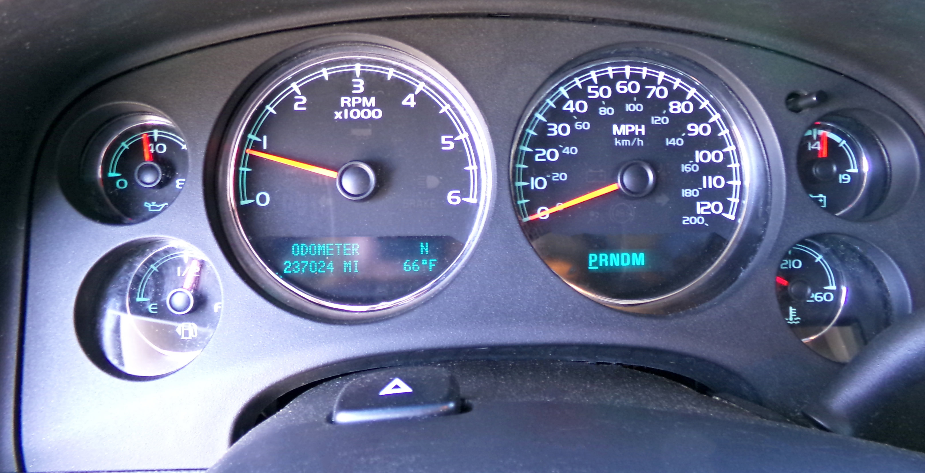 Used 2013 GMC Yukon XL Denali image 11