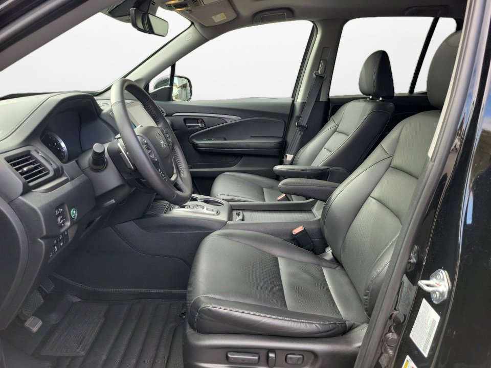 Used 2023 Honda Ridgeline RTL-E image 11