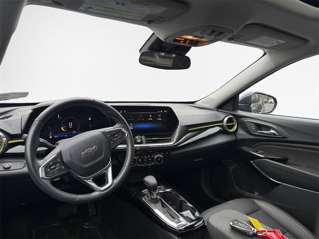 Used 2024 Chevrolet Trax ACTIV w/ Sunroof Package image 22