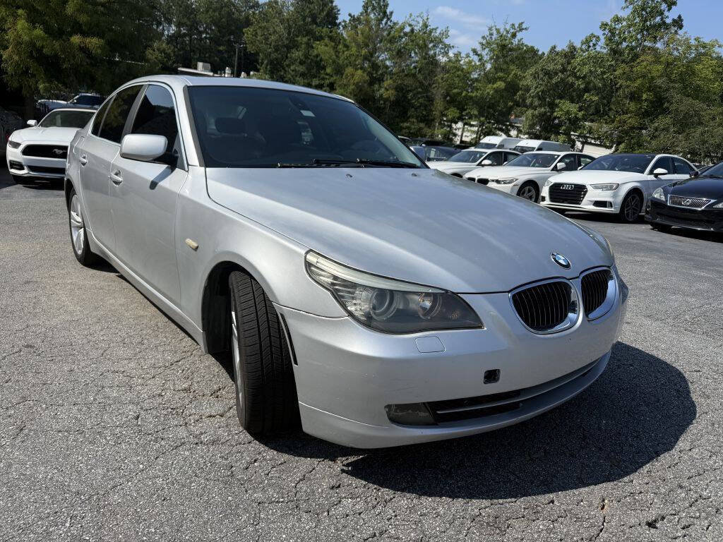 Used 2010 BMW 528i Sedan RWD image 3