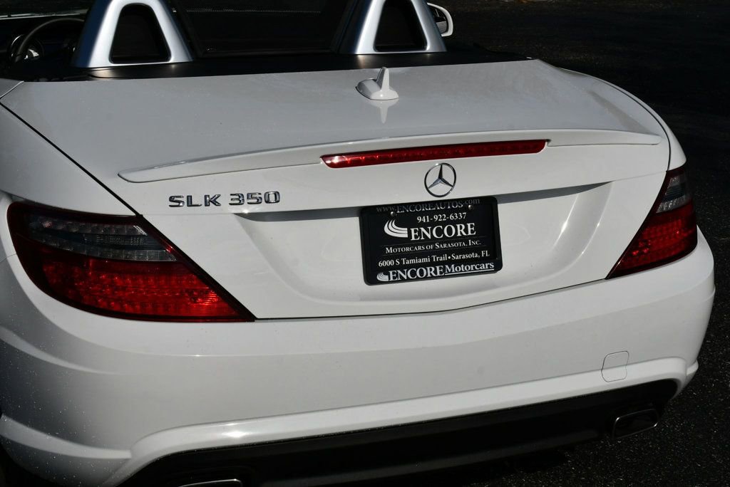 Used 2015 Mercedes-Benz SLK 350 image 10