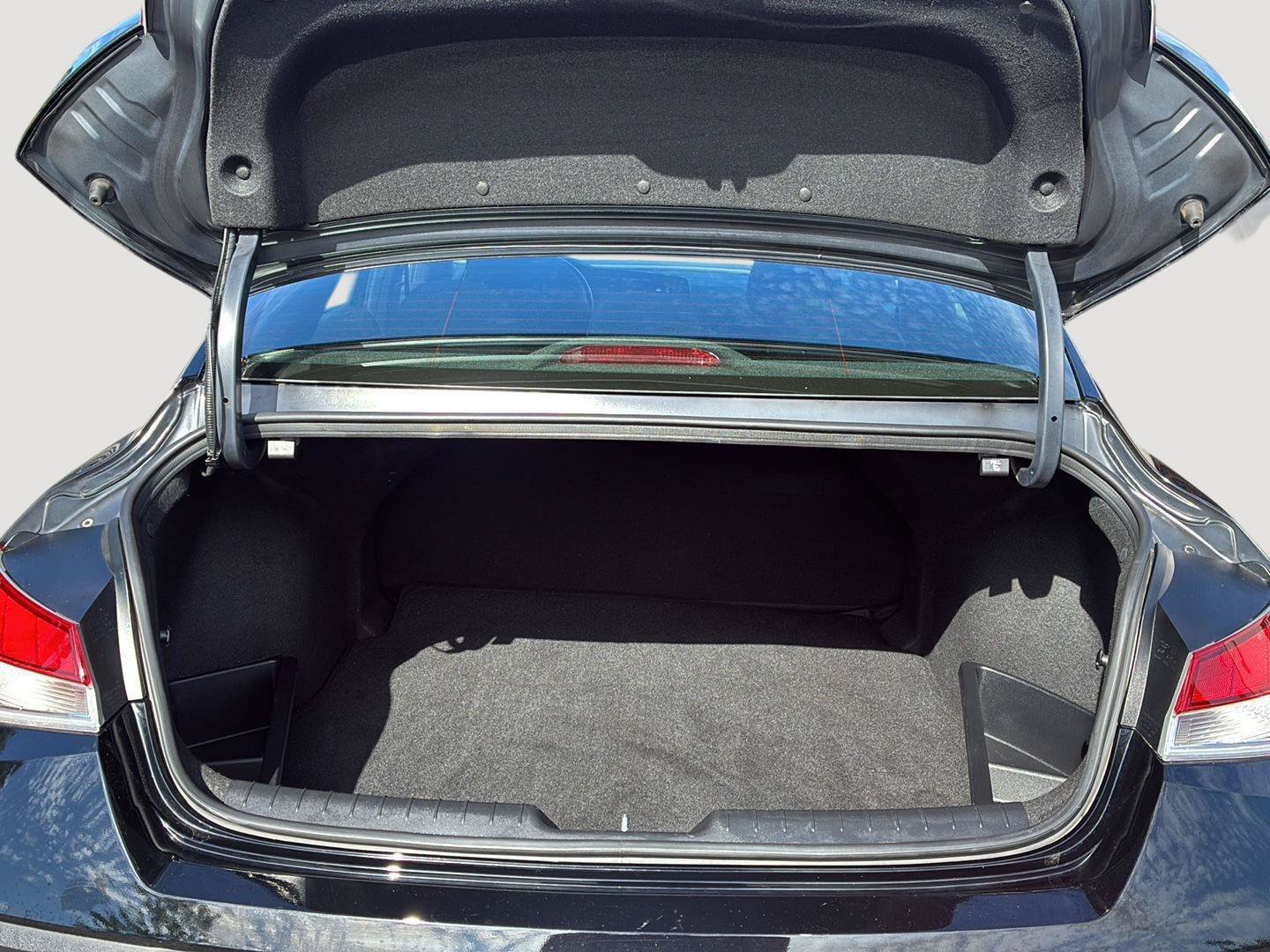 Certified 2025 Hyundai Elantra Sport FWD image 21