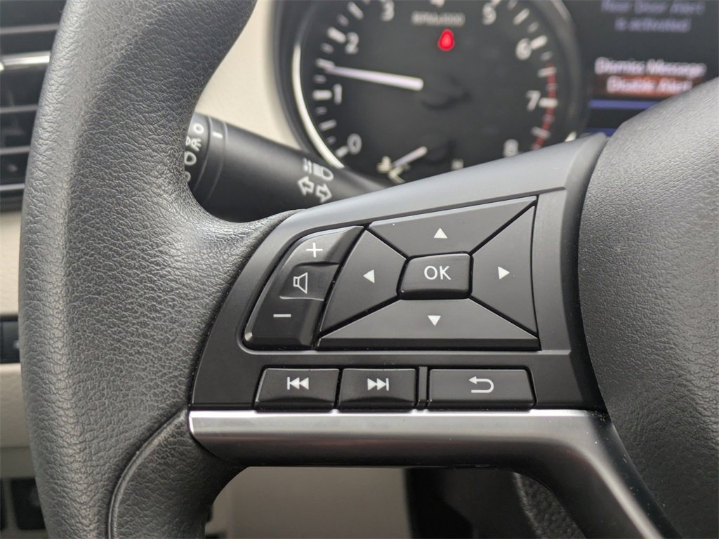 Used 2020 Nissan Rogue Sport SV image 25