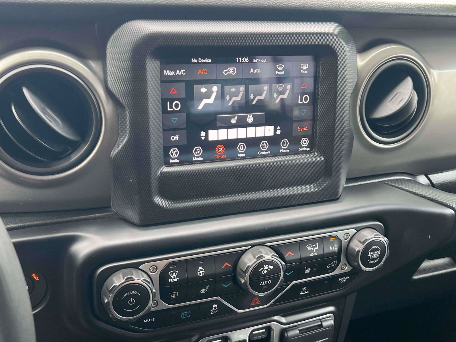 Used 2023 Jeep Wrangler Unlimited w/ Cold Weather Group AWD/4WD image 13