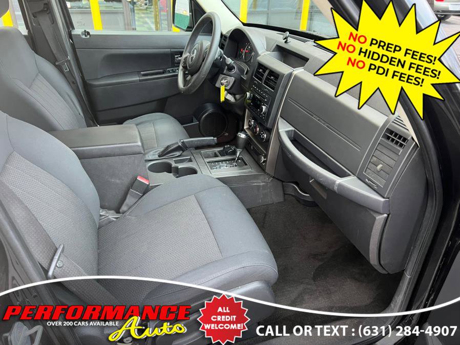 Used 2012 Jeep Liberty Sport AWD/4WD image 8
