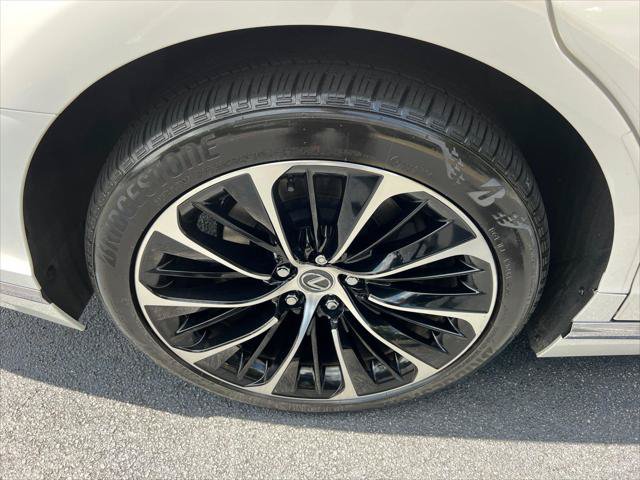 Certified 2023 Lexus LS 500 AWD w/ Luxury Package image 17
