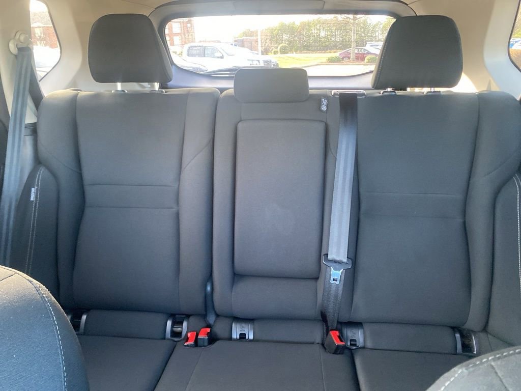 Used 2024 Nissan Rogue S image 26