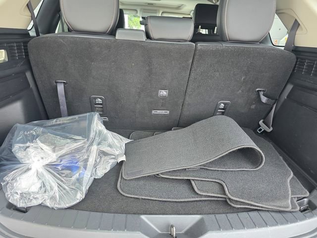 Used 2024 MAZDA CX-90 Plug-In Hybrid w/ Preferred AWD/4WD image 14