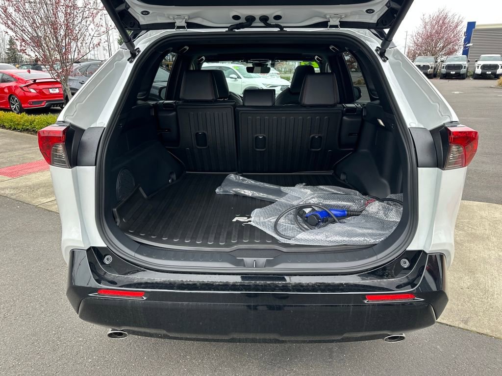 Used 2025 Toyota RAV4 XSE w/ Weather Package image 26