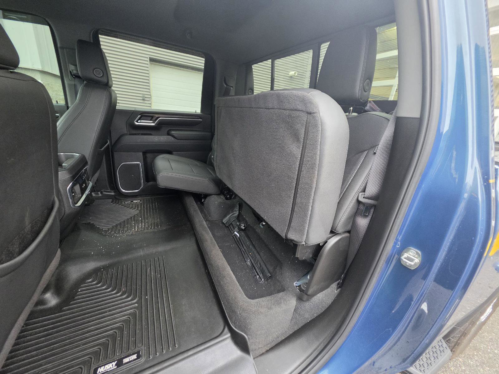 Used 2024 GMC Sierra 2500 SLT w/ SLT Convenience Package image 15