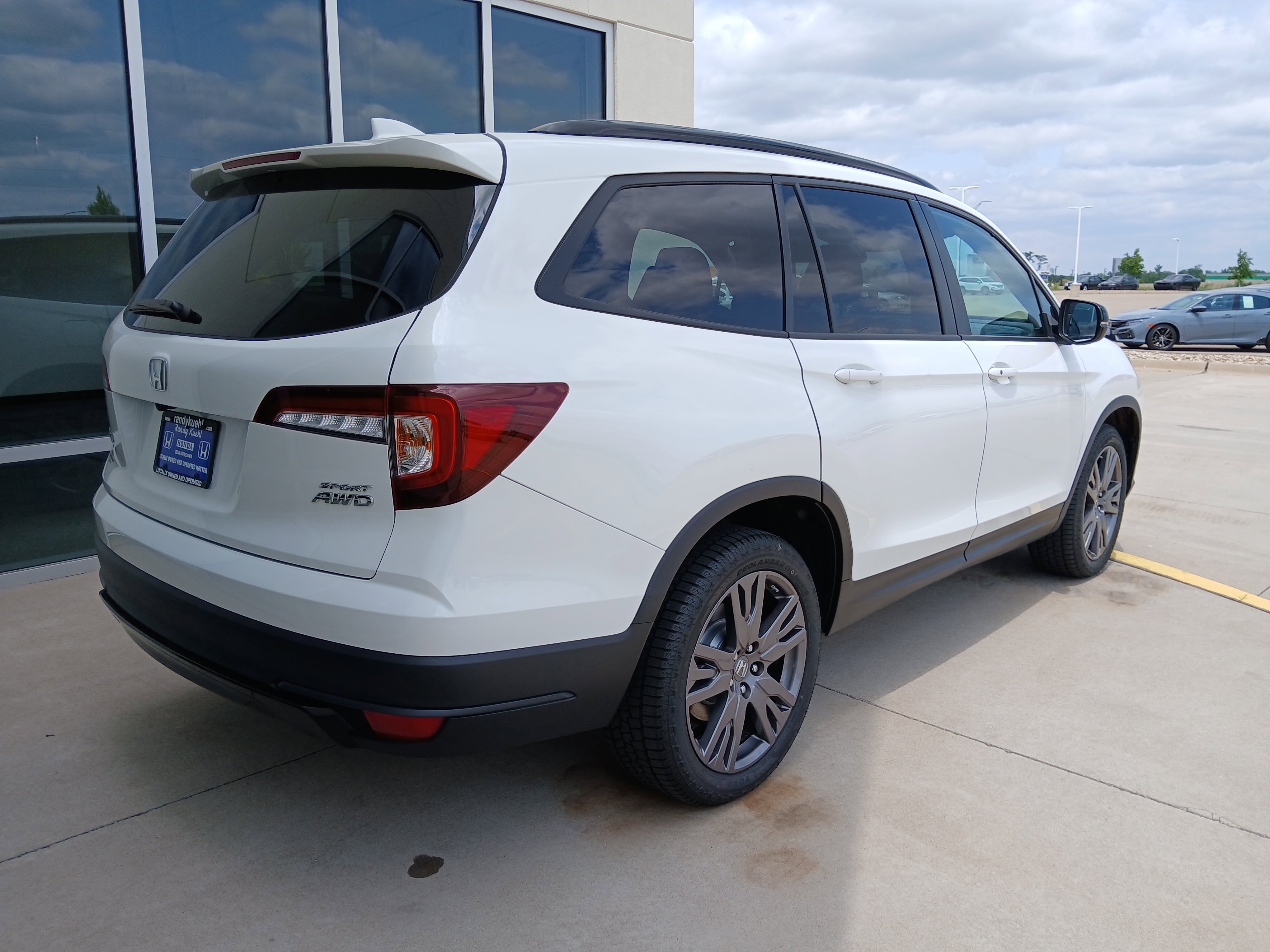 Used 2022 Honda Pilot Sport image 7