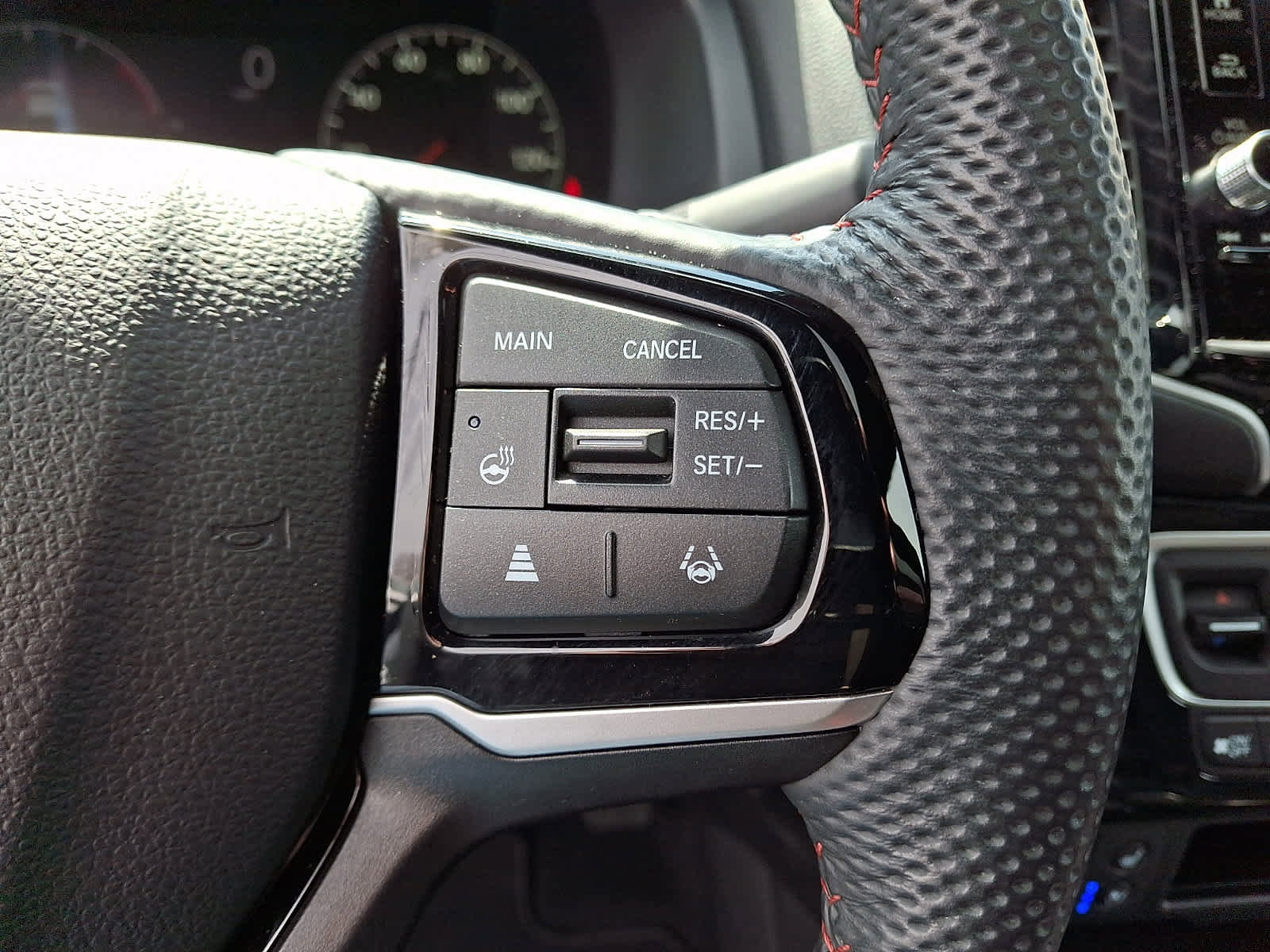 Certified 2025 Honda Ridgeline Black Edition image 23