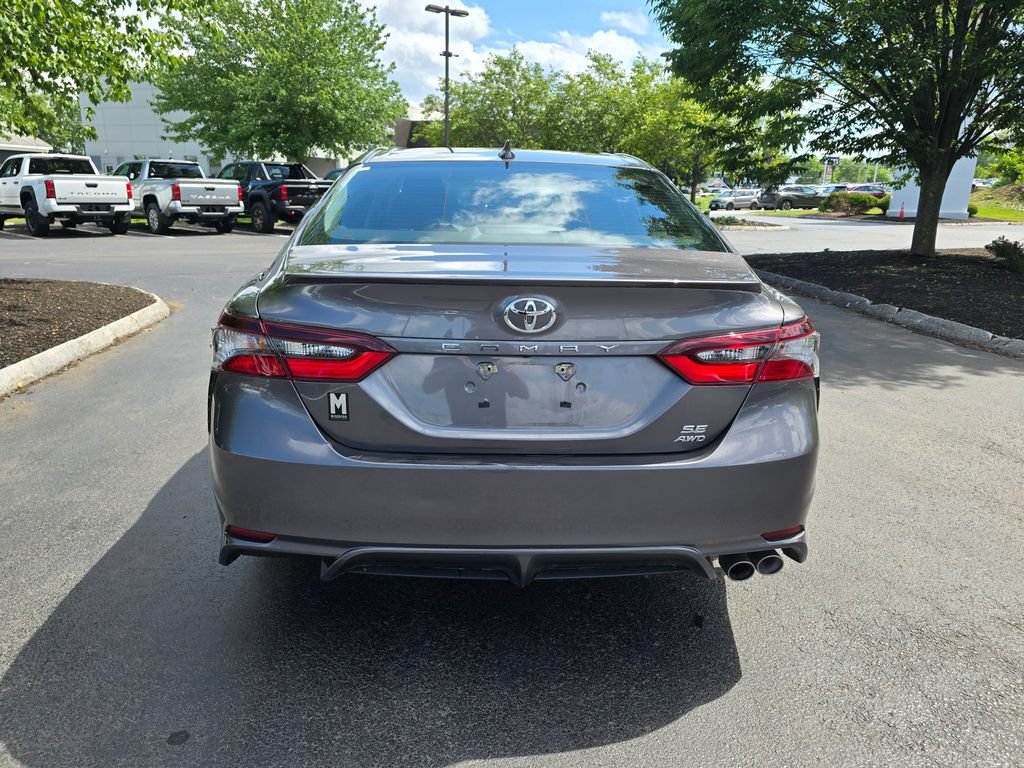 Used 2022 Toyota Camry SE w/ Cold Weather Package AWD/4WD image 6