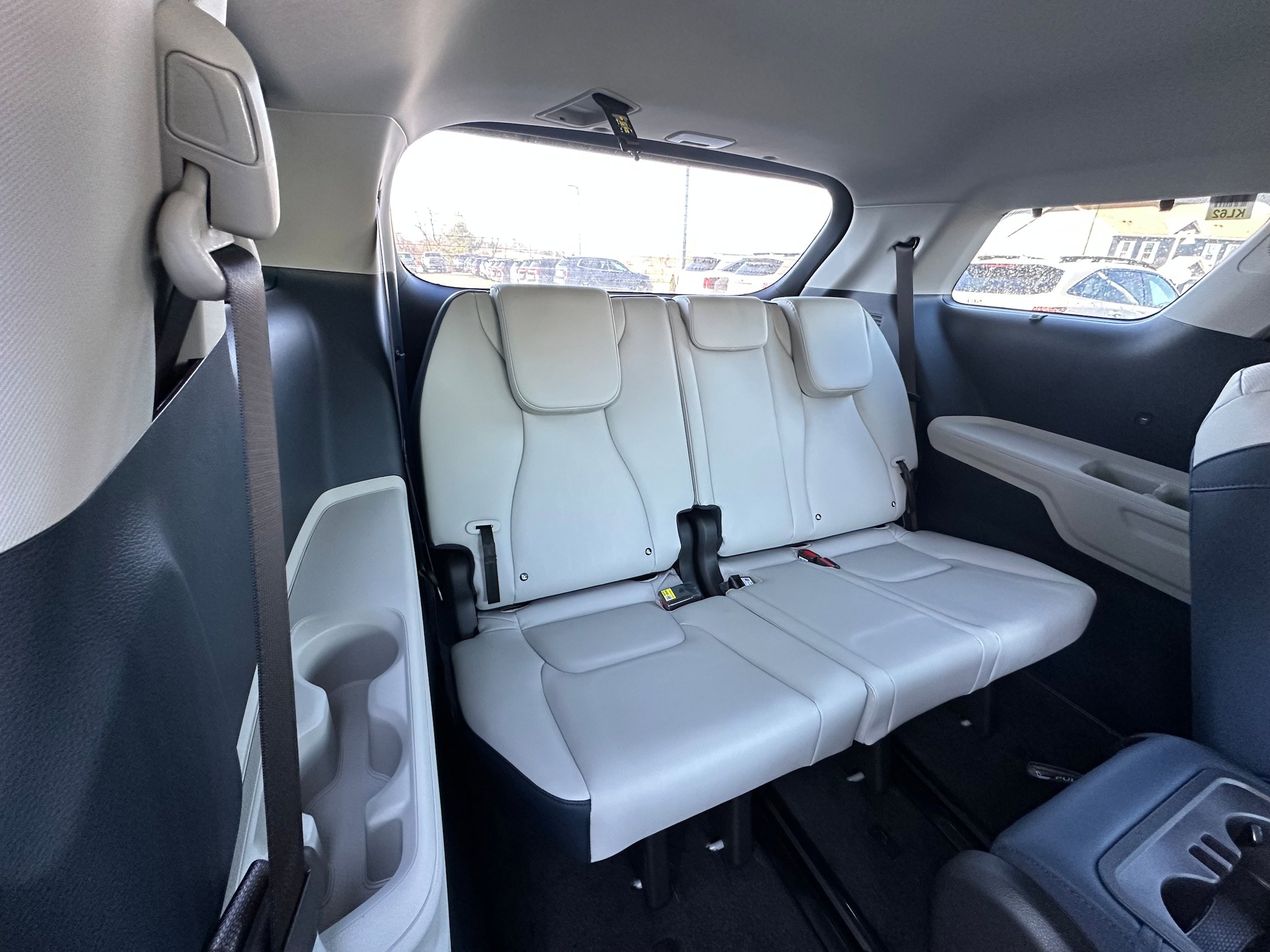 New 2026 Kia Carnival EX FWD image 28