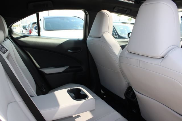 Certified 2025 Lexus UX 300h FWD image 7