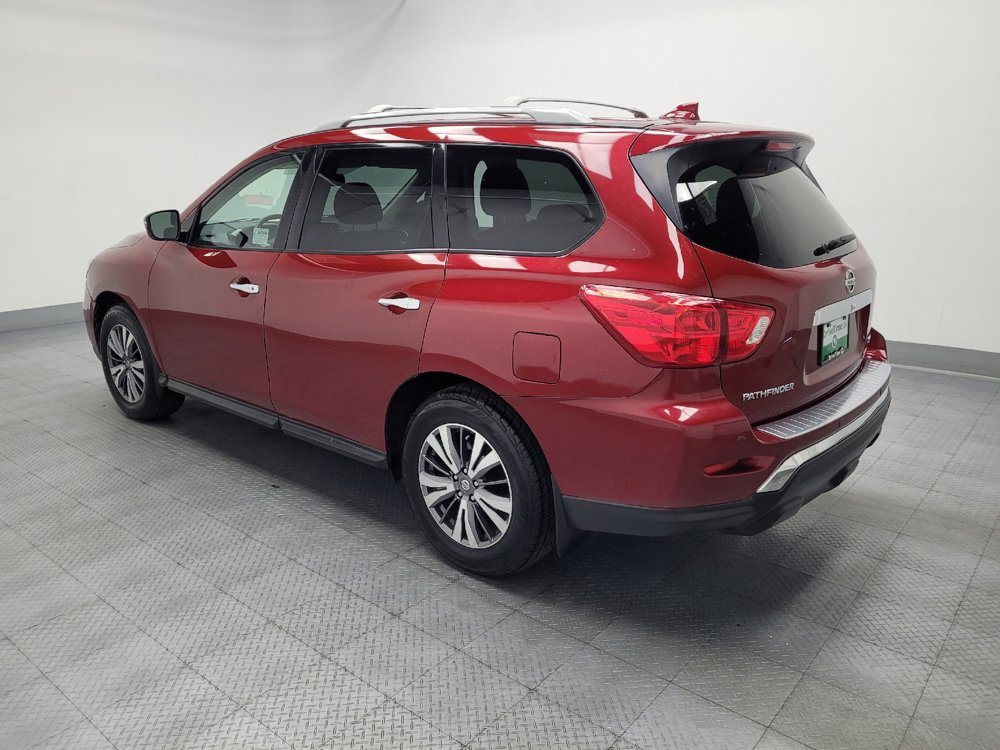 Used 2020 Nissan Pathfinder SV w/ Cargo Package FWD image 3