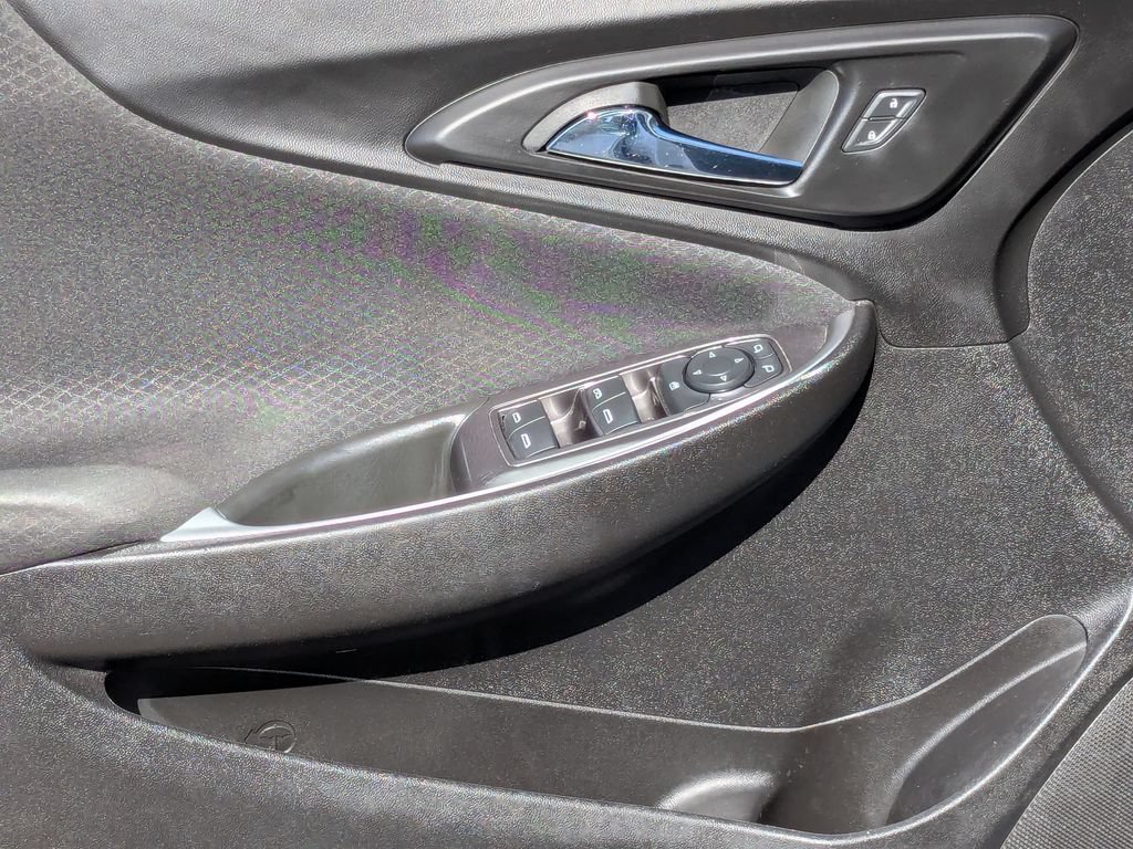 Used 2024 Chevrolet Malibu LT FWD image 11