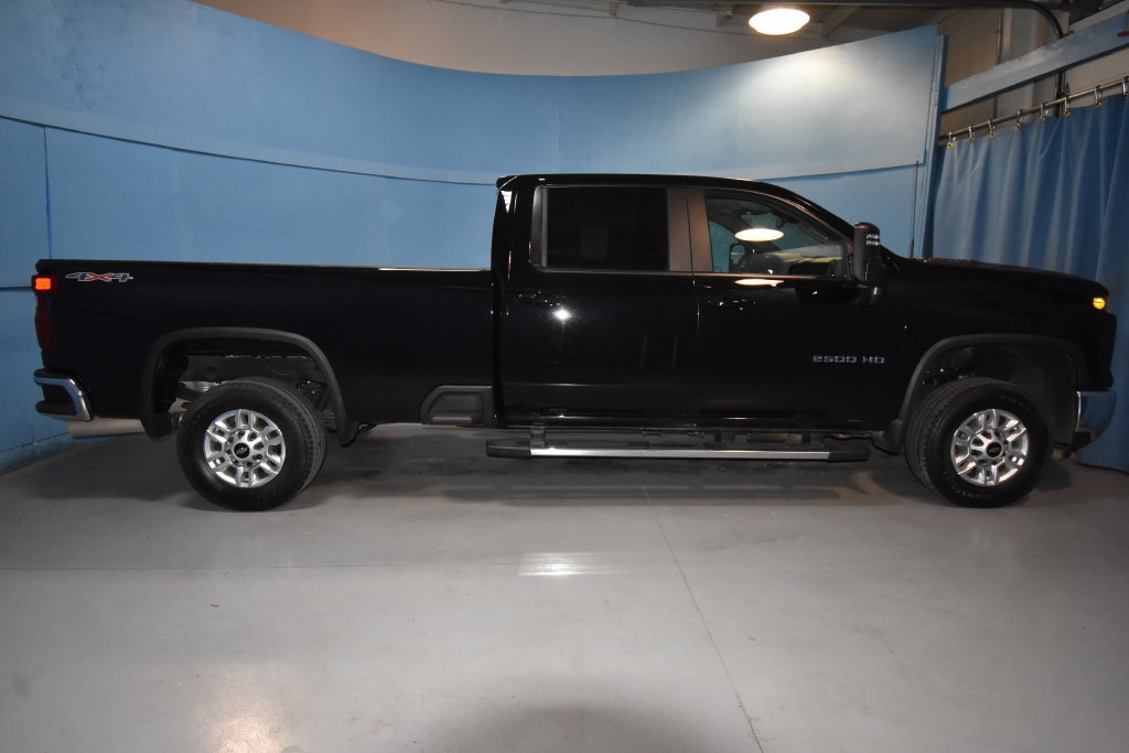 Used 2025 Chevrolet Silverado 2500 LT w/ Safety Package AWD/4WD image 20