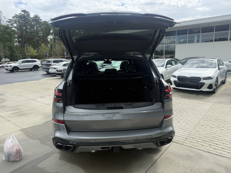 Used 2026 BMW X5 M60i image 17