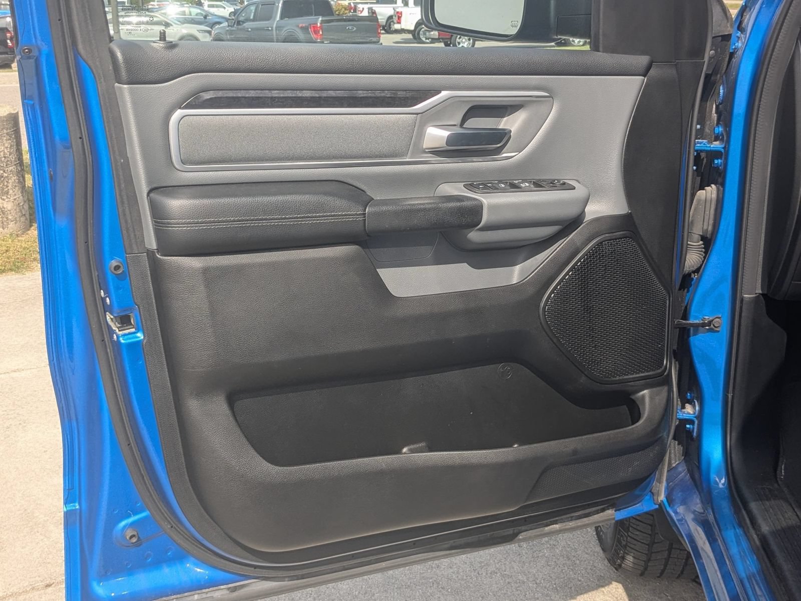 Used 2022 RAM 1500 Big Horn AWD/4WD image 11