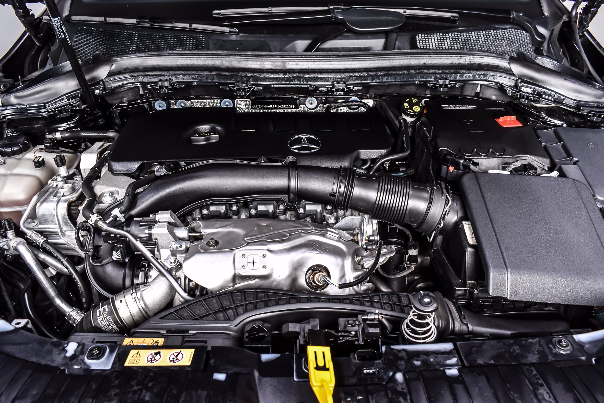 Used 2023 Mercedes-Benz GLA 250 4MATIC image 9