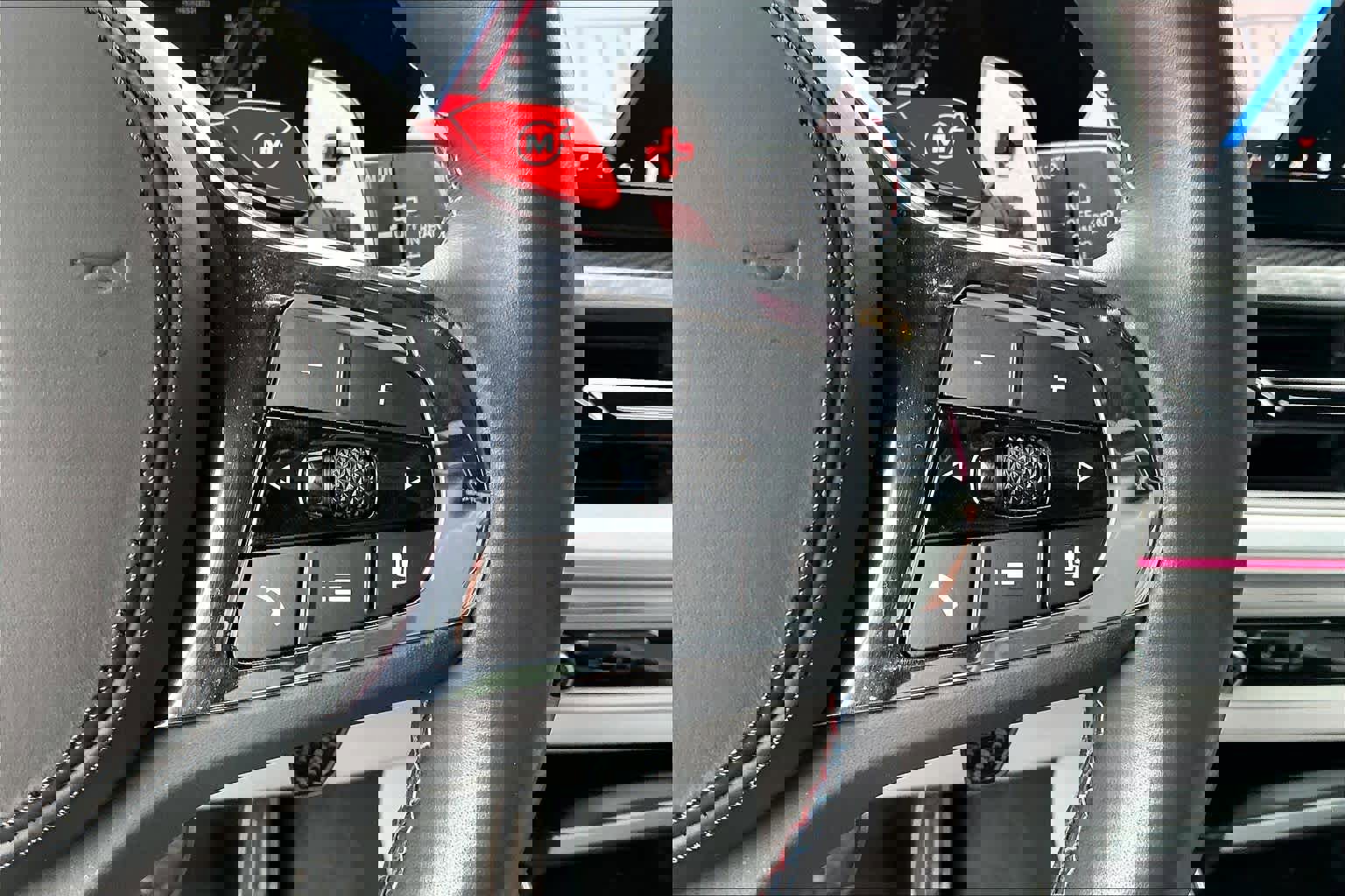 Used 2025 BMW XM image 20