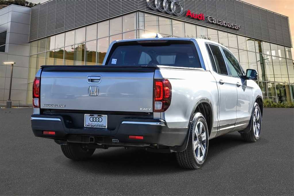 Used 2017 Honda Ridgeline RTL-T image 4