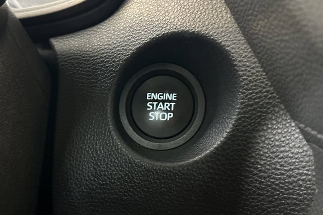 Certified 2025 Toyota Corolla Cross LE FWD image 27