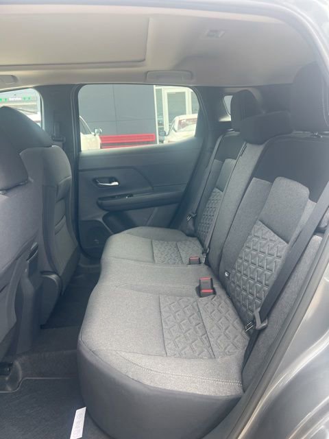 New 2025 Nissan Kicks SV w/ SV Premium Package image 7