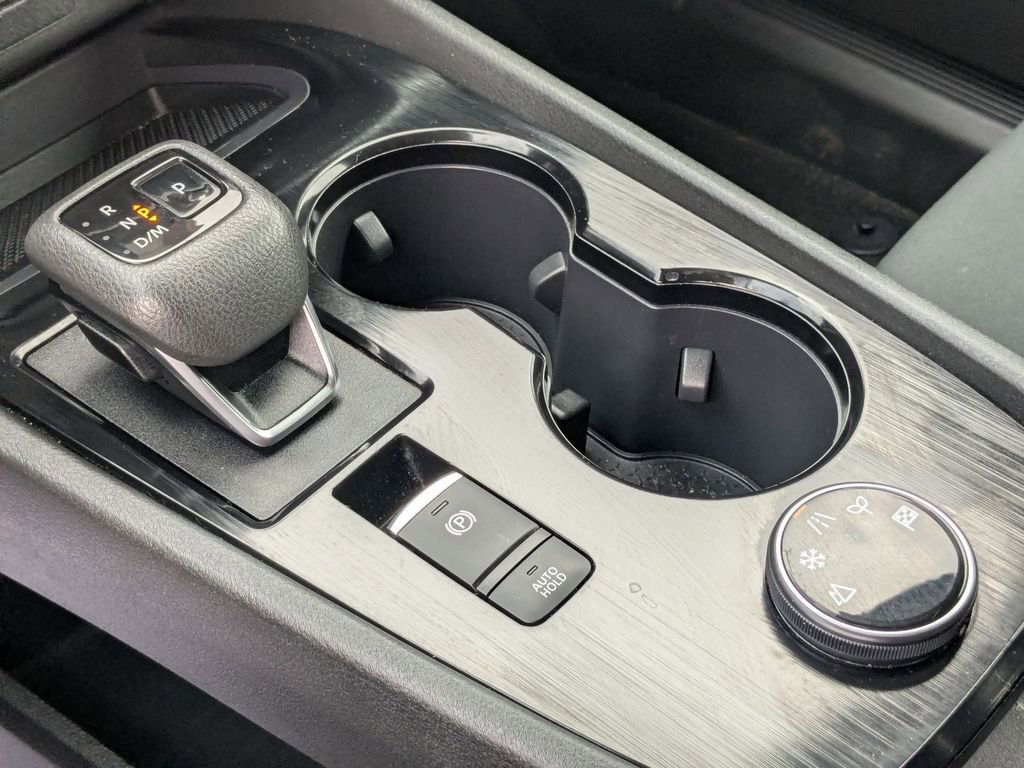 Used 2023 Nissan Rogue S image 19