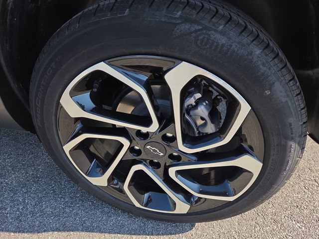Used 2024 Chevrolet Trax RS w/ Sunroof Package FWD image 31