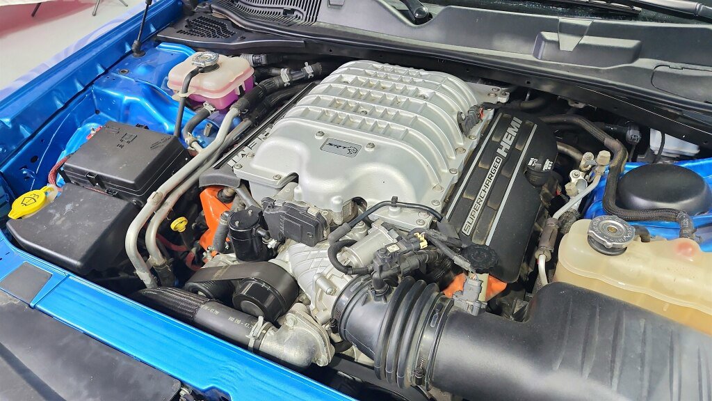 Used 2016 Dodge Challenger SRT Hellcat RWD image 23
