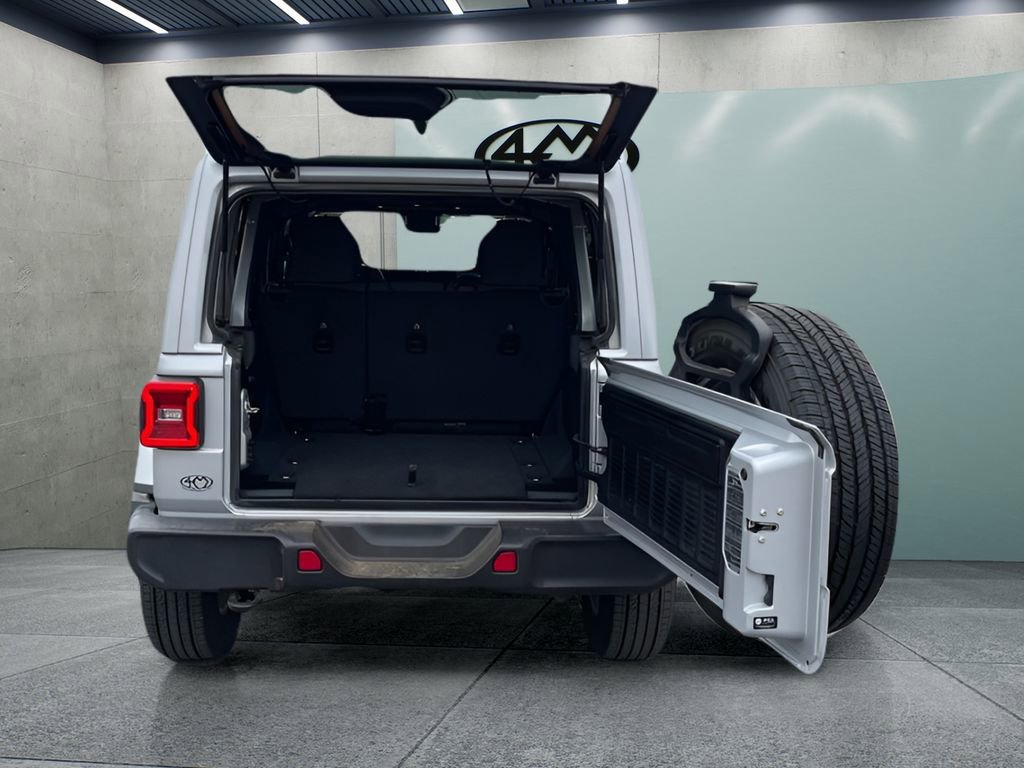 Used 2024 Jeep Wrangler Unlimited Sahara AWD/4WD image 9